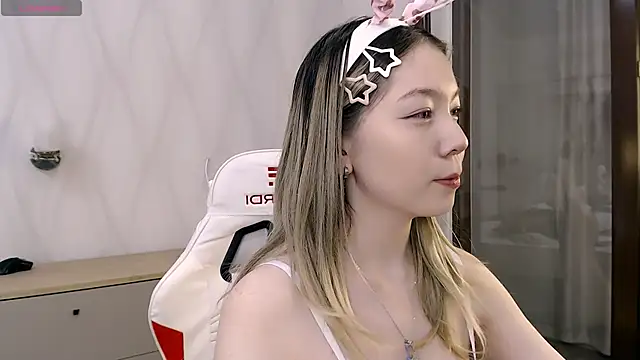 Babby Rabbit online show from 10.16.25