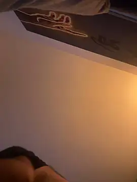 Avamereandmikel online show from 02.20.25