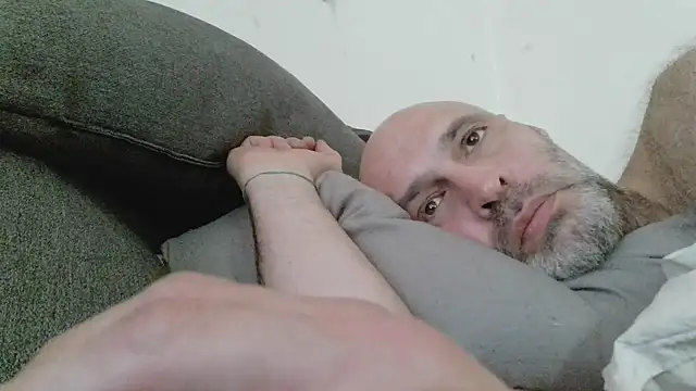 Avamereandmikel online show from 04.17.26