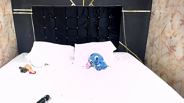 AmandaRobers online show from 12.12.24