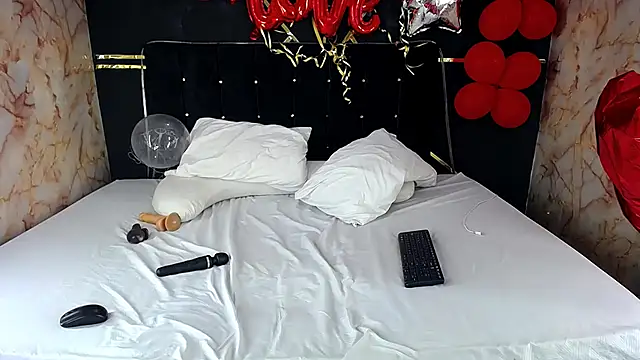 AmandaRobers online show from 02.17.25