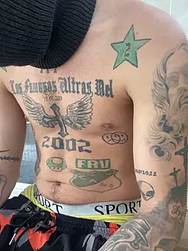 Snapshot of Junihn0 chatting on 01.17.25 Junihn0 online show from 01.17.25