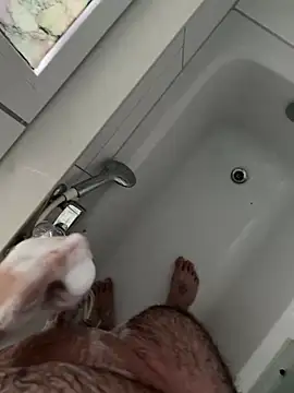 Snapshot of Loco42- chatting on 12.19.24 Loco42- online show from 12.19.24