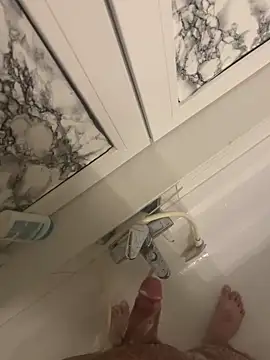 Snapshot of Loco42- chatting on 03.14.25 Loco42- online show from 03.14.25