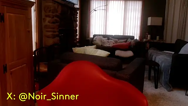 sinnernoir online show from 10.30.25