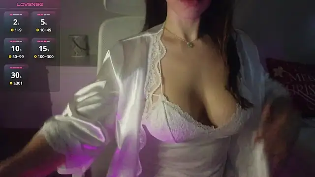 Snapshot of Lacey_Blaire chatting on 12.13.24 Lacey Blaire online show from 12.13.24