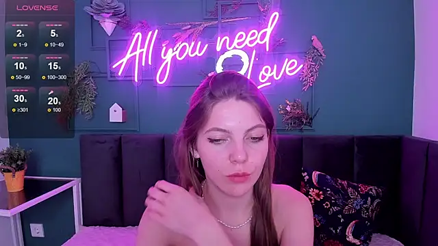 marie reyes  online show from 12.28.24