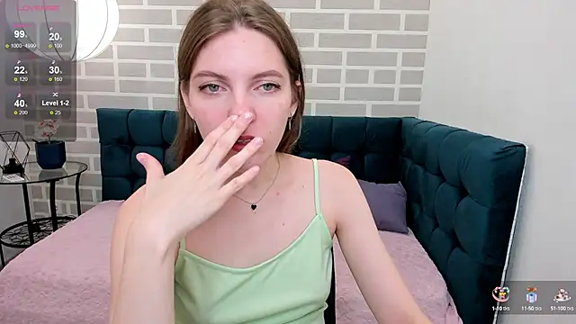 marie reyes  online show from 09.10.25