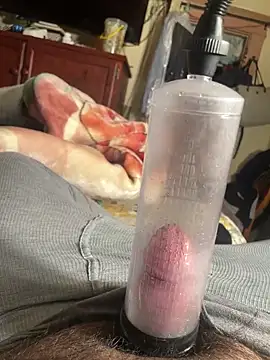 Snapshot of edgher646 chatting on 02.17.25 edgher646 online show from 02.17.25