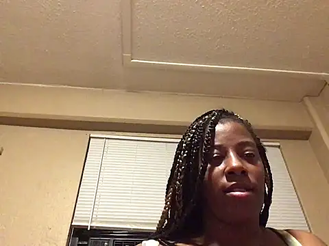 Eboni03 online show from 12.13.24