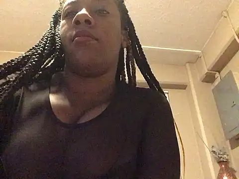Eboni03 online show from 12.16.24