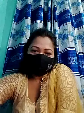 Snapshot of Bithi-Ray chatting on 12.20.24 Bithi-Ray online show from 12.20.24