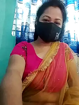 Snapshot of Bithi-Ray chatting on 12.23.24 Bithi-Ray online show from 12.23.24