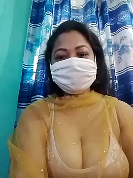 Snapshot of Bithi-Ray chatting on 12.30.24 Bithi-Ray online show from 12.30.24