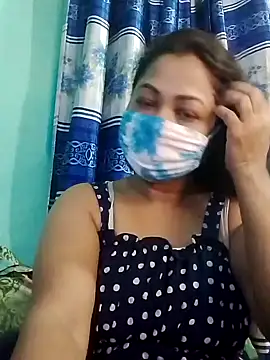 Snapshot of Bithi-Ray chatting on 12.30.24 Bithi-Ray online show from 12.30.24
