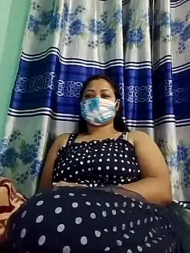 Snapshot of Bithi-Ray chatting on 12.30.24 Bithi-Ray online show from 12.30.24