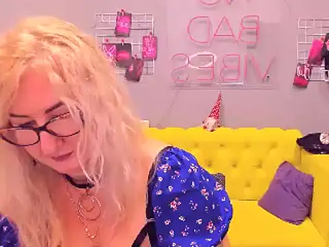 Snapshot of ChristyBrooks chatting on 01.20.25 ChristyBrooks online show from 01.20.25