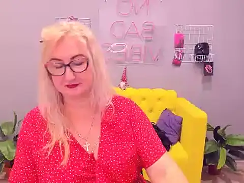 Snapshot of ChristyBrooks chatting on 01.21.25 ChristyBrooks online show from 01.21.25