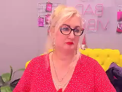 Snapshot of ChristyBrooks chatting on 01.21.25 ChristyBrooks online show from 01.21.25