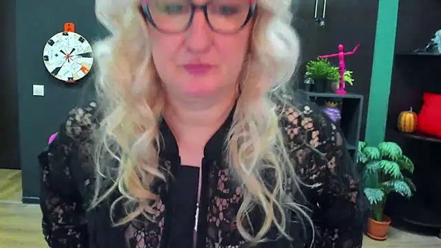 Snapshot of ChristyBrooks chatting on 02.08.25 ChristyBrooks online show from 02.08.25