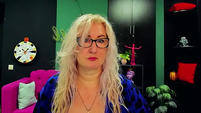Snapshot of ChristyBrooks chatting on 03.11.25 ChristyBrooks online show from 03.11.25