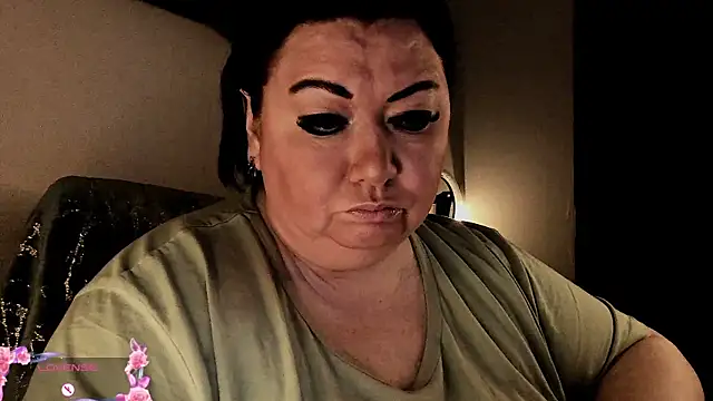 SexxyDreams1 online show from 10.13.25