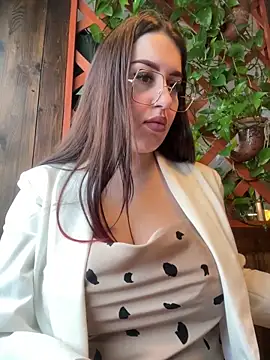 VikiDemi online show from 03.19.25