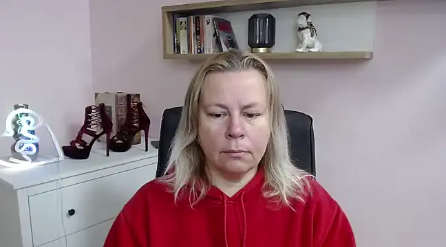 Snapshot of NancyCREAM chatting on 03.22.25 NancyCREAM online show from 03.22.25