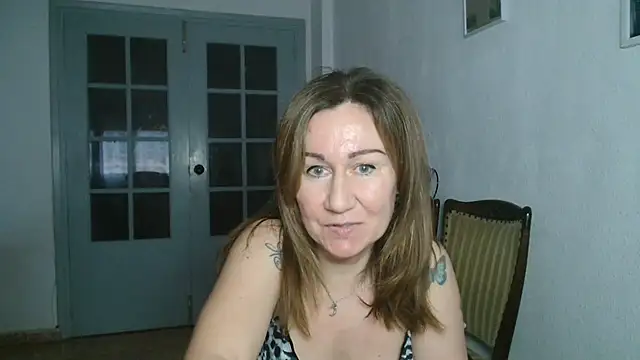 Snapshot of TamaraSweetxo chatting on 03.03.25 TamaraSweetxo online show from 03.03.25