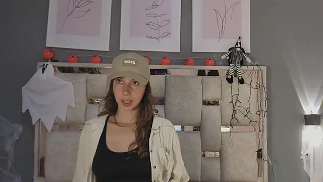 jolie lov online show from 10.27.25