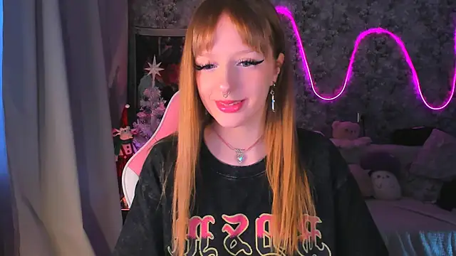 Snapshot of Inma_Lewdness chatting on 12.21.24 Inma Lewdness online show from 12.21.24