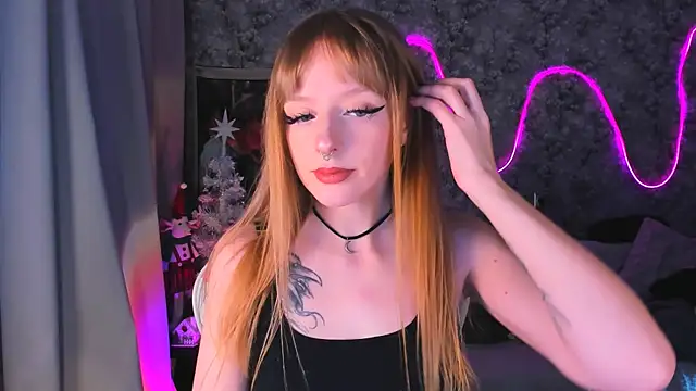 Snapshot of Inma_Lewdness chatting on 12.22.24 Inma Lewdness online show from 12.22.24
