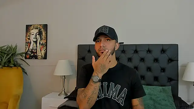 Snapshot of Robin_Rief chatting on 10.13.25 Robin Rief online show from 10.13.25