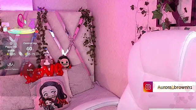 Aurora Brownn online show from 11.25.25