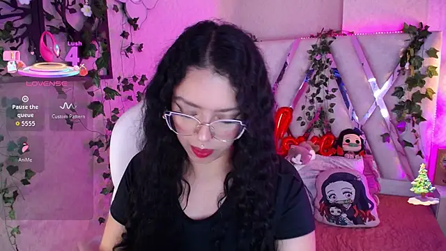 Aurora Brownn online show from 12.03.25