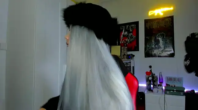 Snapshot of _sakae_ chatting on 01.30.25 sakae online show from 01.30.25