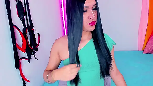 Candace Queen online show from 11.03.25