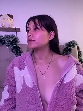 Snapshot of mariana_21x chatting on 12.30.24 mariana 21x online show from 12.30.24