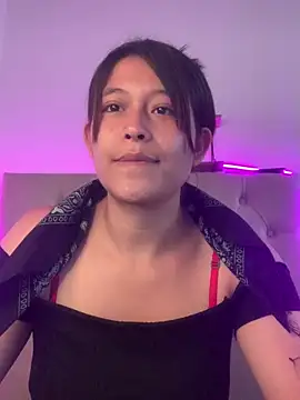 Snapshot of mariana_21x chatting on 01.28.25 mariana 21x online show from 01.28.25