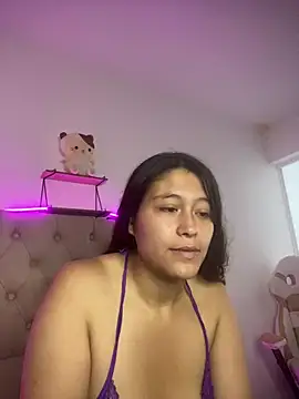 Snapshot of mariana_21x chatting on 02.04.25 mariana 21x online show from 02.04.25