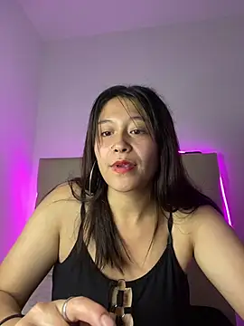 Snapshot of mariana_21x chatting on 02.20.25 mariana 21x online show from 02.20.25
