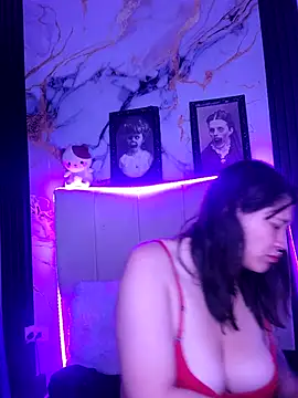 Snapshot of mariana_21x chatting on 10.21.25 mariana 21x online show from 10.21.25