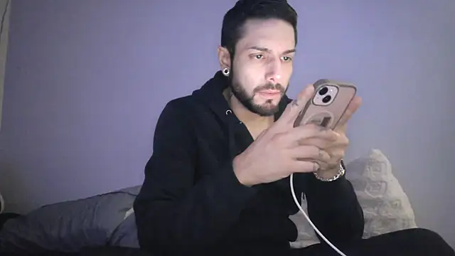 DerekPerez2025 online show from 12.15.25