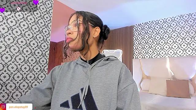 penelope tay1 online show from 02.05.26