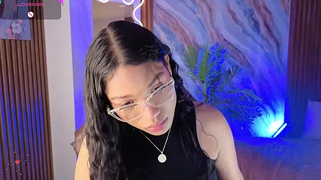 Snapshot of penelope_tay1 chatting on 05.28.26 penelope tay1 online show from 05.28.26