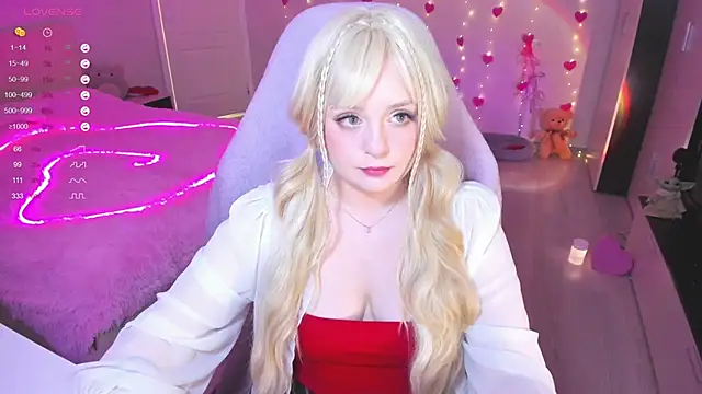 Snapshot of Amy_honey_angel chatting on 02.12.25 Amy honey angel online show from 02.12.25