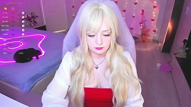 Snapshot of Amy_honey_angel chatting on 03.21.25 Amy honey angel online show from 03.21.25