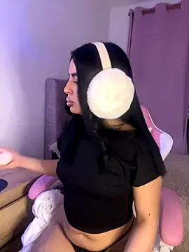 Emily-14 online show from 11.27.25