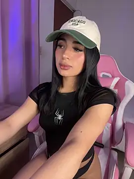 Snapshot of Emily-14 chatting on 01.16.26 Emily-14 online show from 01.16.26