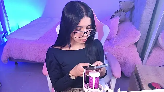 Emily-14 online show from 03.26.26